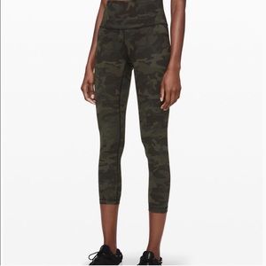 Wunder Under 25” High-Rise Leggings (Green Camo)